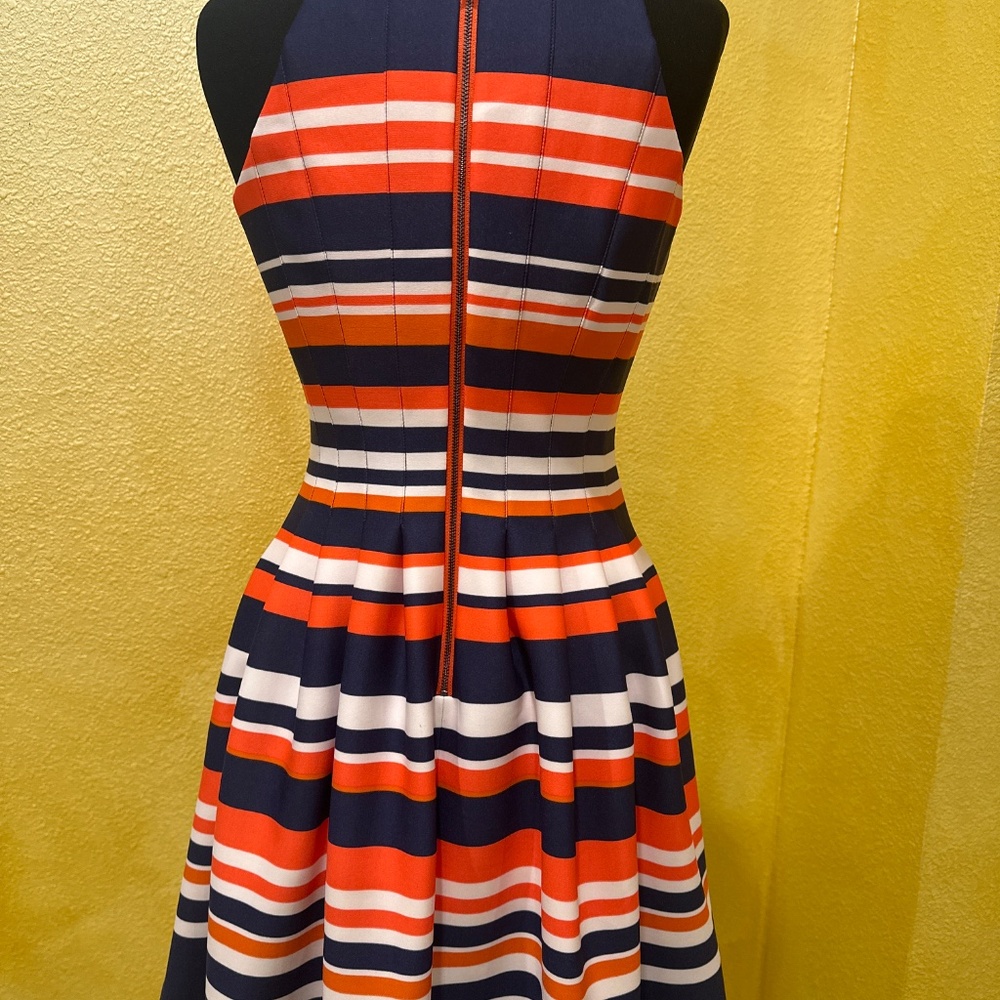 Dress - Picture 7 of 14